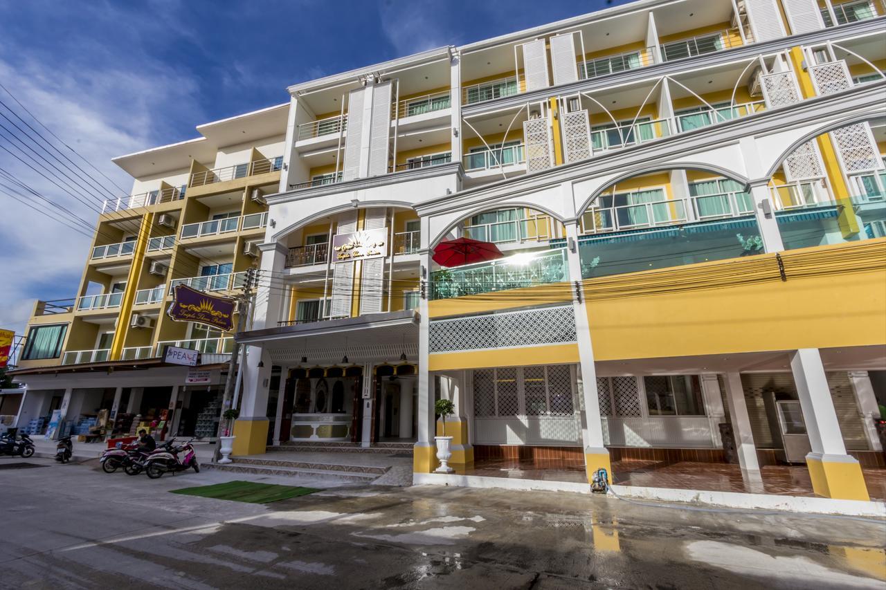 Triple Three Patong Hotel Bagian luar foto